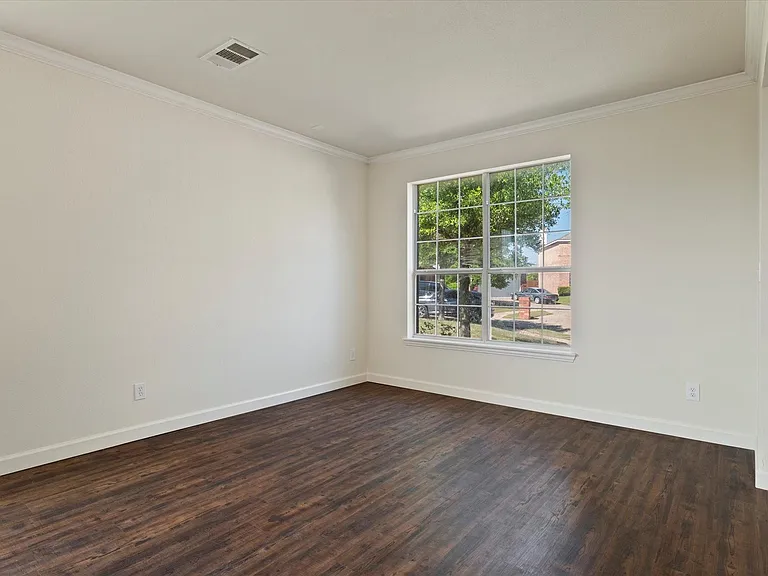 403 Connemara Trl — Photo 6