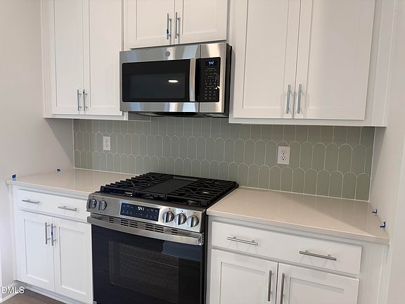 4th image of 2836 Quarry Rd #175