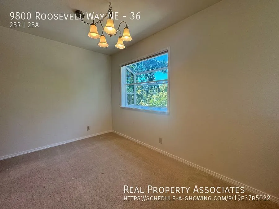 Enjoy Top Floor Condo Living | 2 bedroom 1 3/4 Bath in the amazing Ravenna Neighborhood! — Photo 4