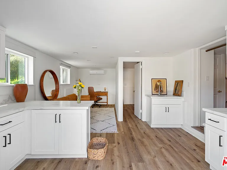 20402 Paradise Ln — Photo 30