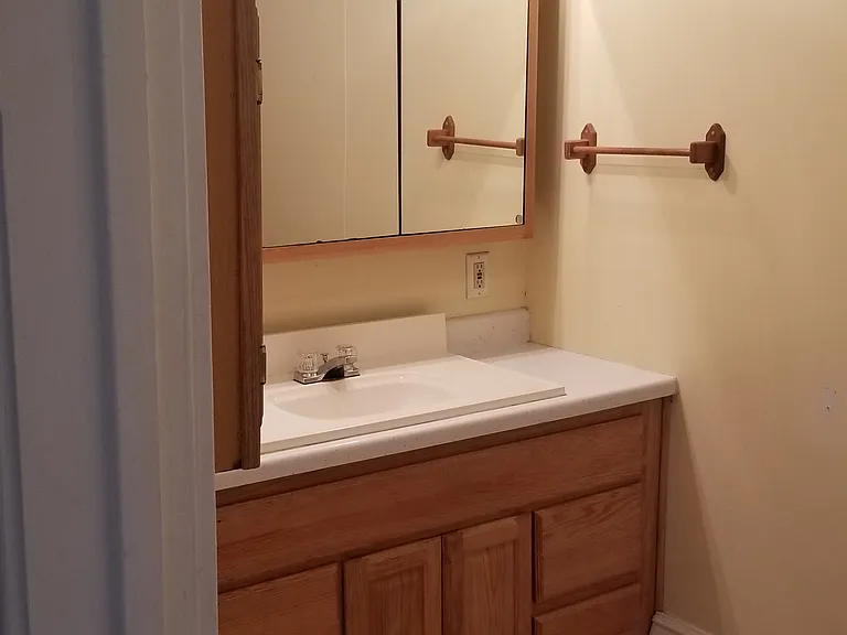 104 Main St S #2 — Photo 11