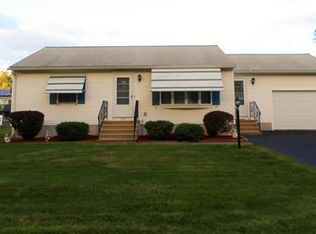 172 Winterset Dr, Springfield, MA 01129