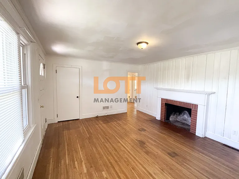 216 Mountain View Cir — Photo 5