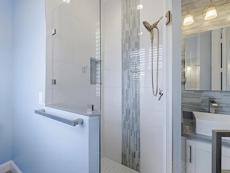 542 NE 7th Ave #2 — Photo 27