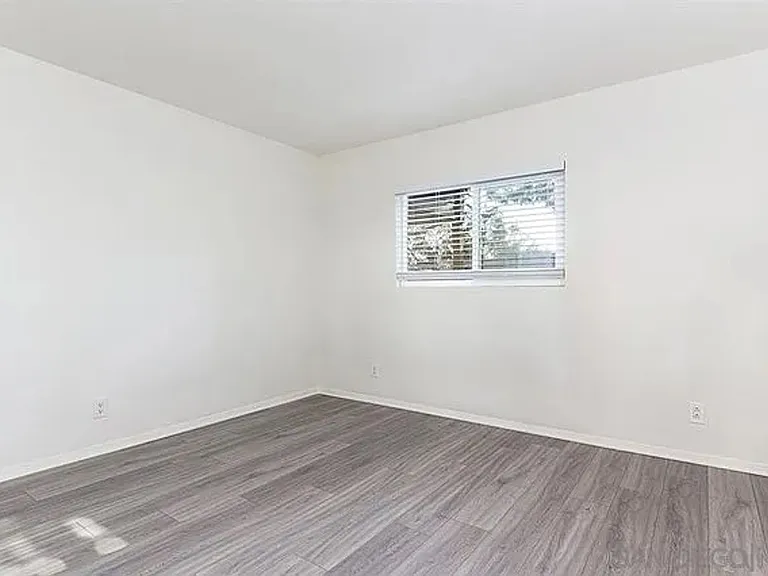517 Calle Montecito #87 — Photo 10