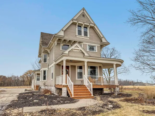 2720 Lawrence Dr, De Pere, WI 54115