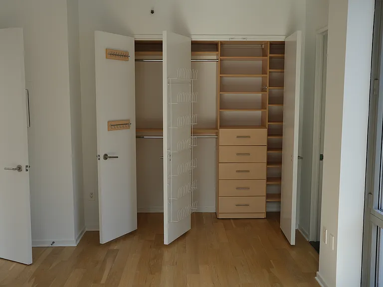 310 W 52nd St #18A — Photo 11