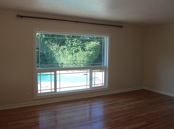 3rd image of 1180 Galaxy Dr