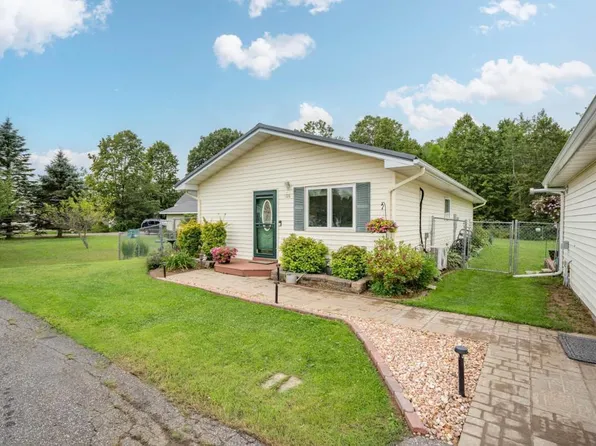 106 Parkwood Dr, Wrenshall, MN 55797