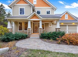386 Cedar Ct, Hudson, WI 54016
