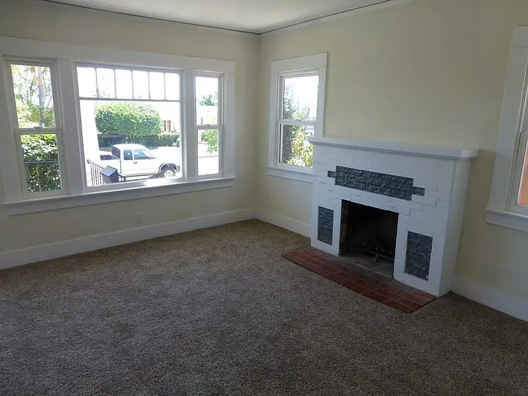 3334 Gregory St — Photo 4