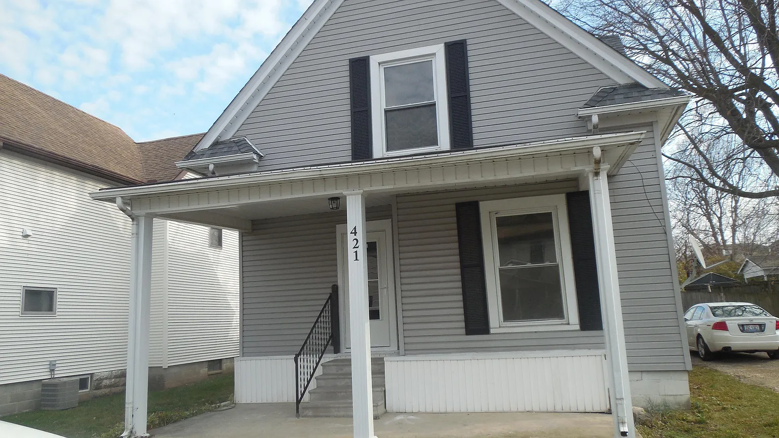 421 S Madriver St photo 1