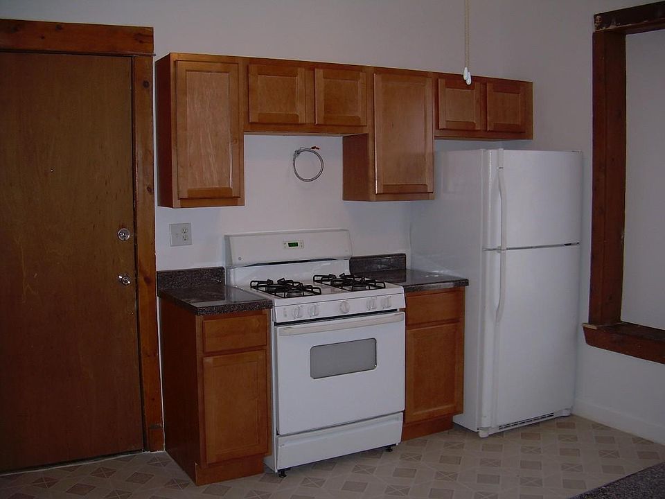 2nd image of 2925 W Diversey Ave #1