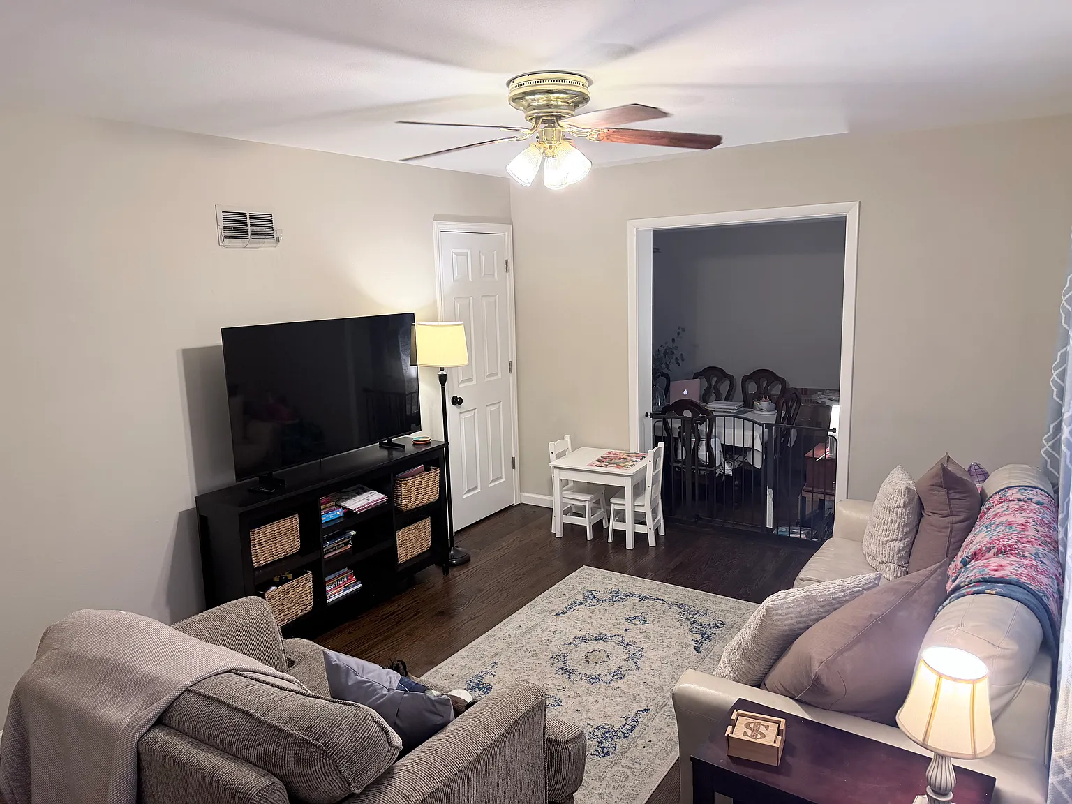 3 bed, 1117 sqft, $2,050 — Photo 3