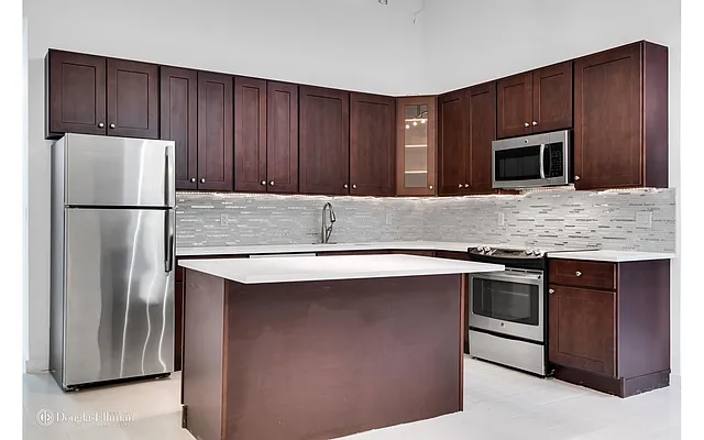 Rented by Douglas Elliman | media 23