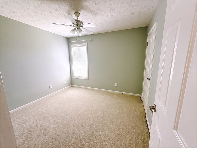3361 Shallowford Green Dr — Photo 24