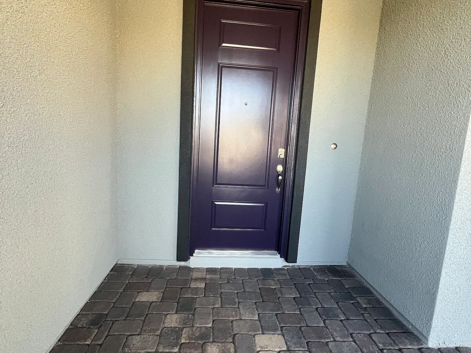 3 bed, 1947 sqft, $3,000 — Photo 4