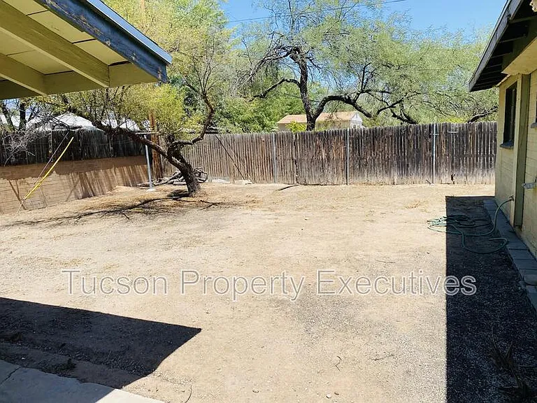 1615 E Adelaide Dr #4 — Photo 13