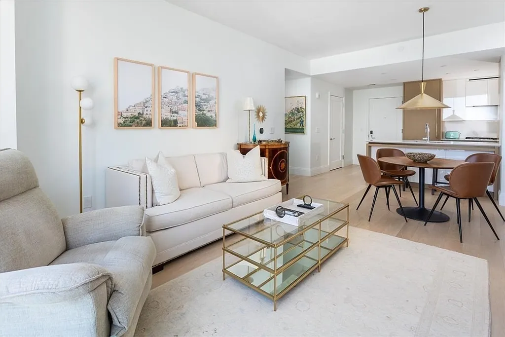 Building Photo - 370-380 Harrison Ave #1027