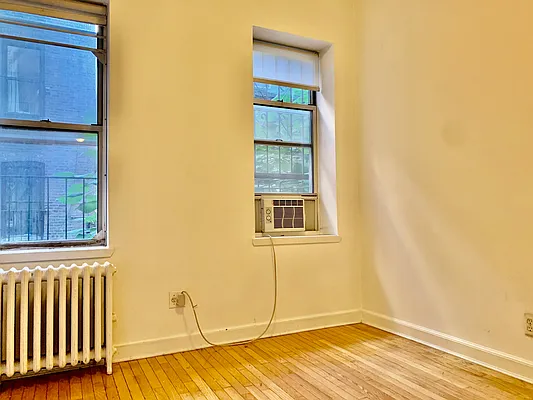 Rented by Corcoran | media 25