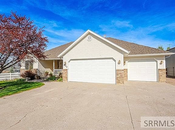 5th image of 802 E Madlee Rd