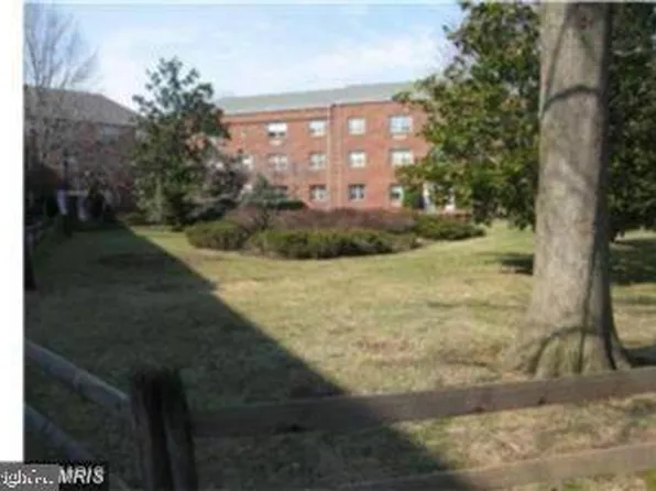1604 W Abingdon Dr APT 101, Alexandria, VA 22314