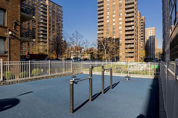 Rented by PWV Acquisitions | media 19