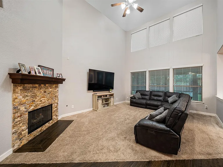 15311 Kenny Dr — Photo 7