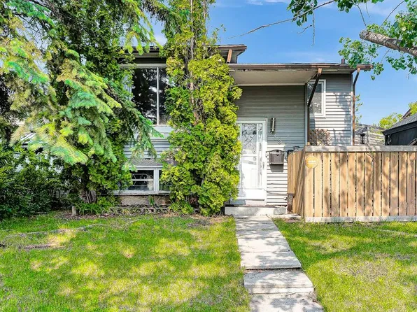 215 Erin Woods Dr SE, Calgary, AB T2B 2V7