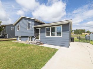 1215 Canal St, Custer, SD 57730