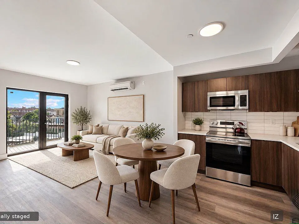 1111 Foster Ave #Penthouse 63