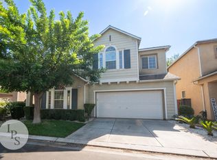 4075 W Pear Tree Ln, Fresno, CA 93722