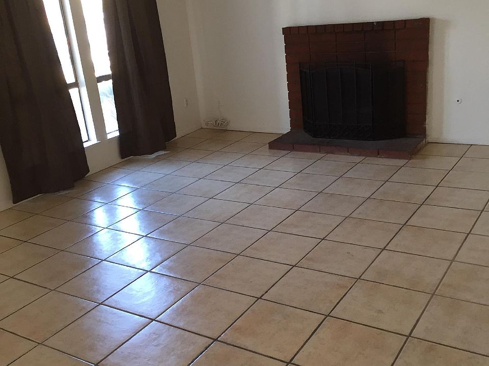 2nd image of 25393 Elder Ave