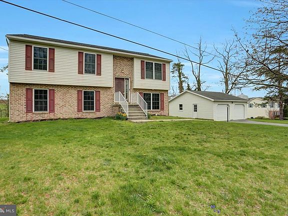3rd image of 2223 Sollenberger Rd