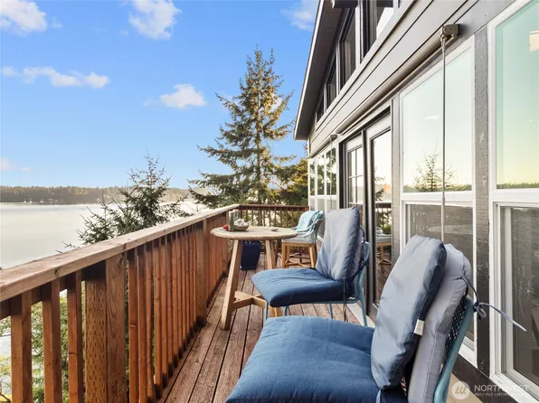 170 E Camus Drive, Shelton, WA 98584