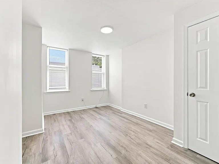 613 N 56th St — Photo 12