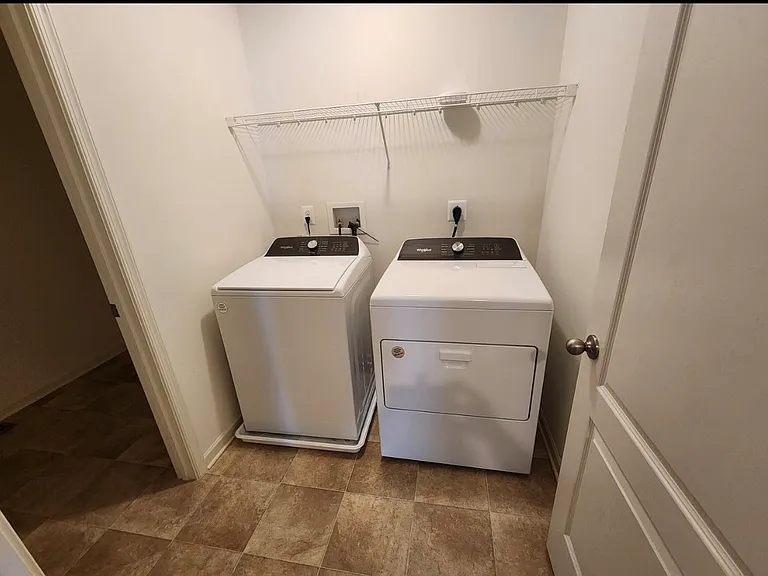62 Belmont Pl — Photo 17