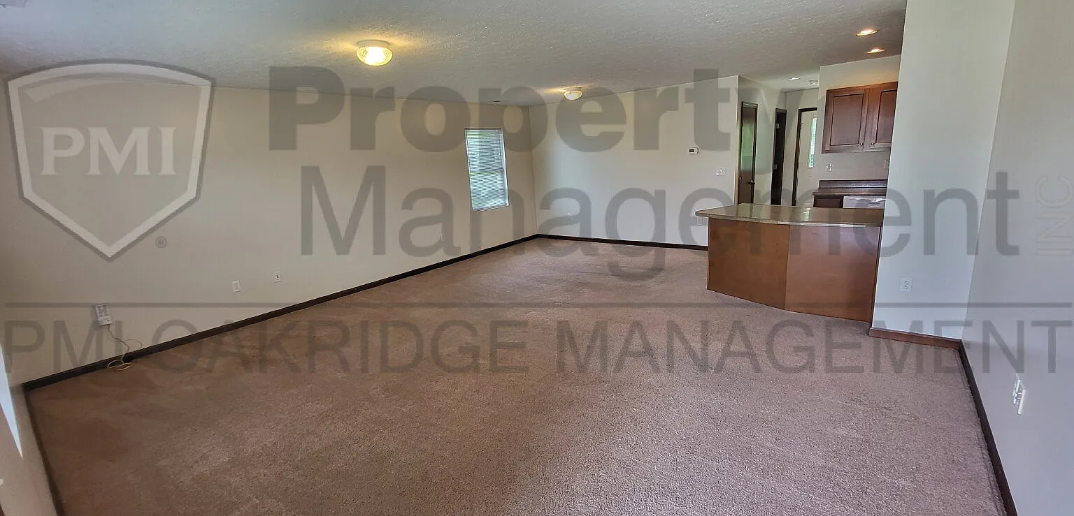 2 bed, 1.0 bath, 1050 sqft, $1,450 — Photo 3