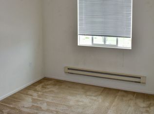 1137 Arnold St APT B, Laramie, WY 82070