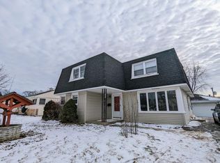 2803 Campbell St, Rolling Meadows, IL 60008