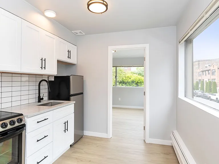 Bellevue Court on Capitol Hill — Photo 20