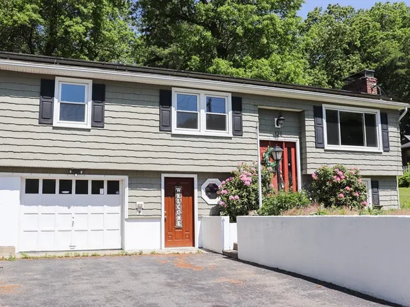 124 Shearer St, Palmer, MA 01069