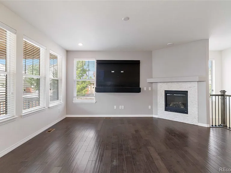 14700 Oslo Ave — Photo 8