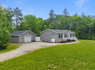 1074 Weeks Mills Rd, Augusta, ME 04330