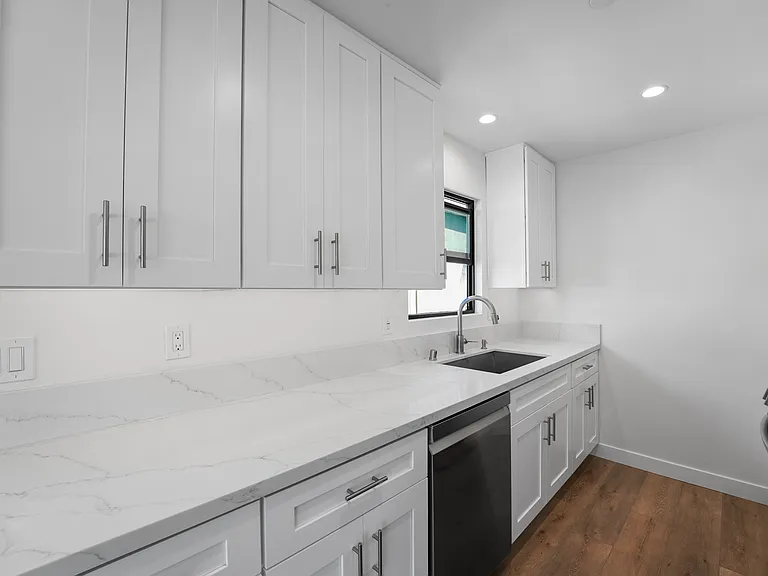 243 Avenida Montalvo #6 — Photo 11