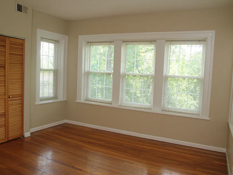 6829 Kingsbury Blvd #1W — Photo 11
