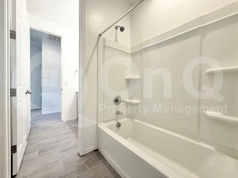 1265 E Kingman St — Photo 42