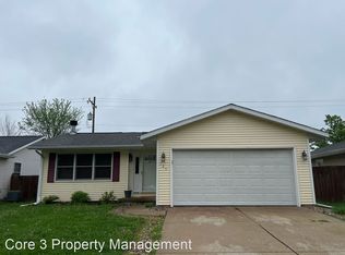 124 W Hawkeye Way, Springfield, IL 62707