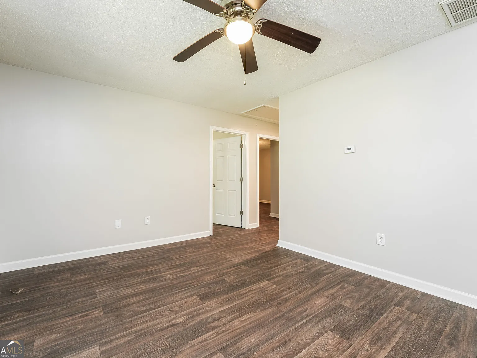 2 bed, 1.0 bath, 840 sqft, $1,165 — Photo 3