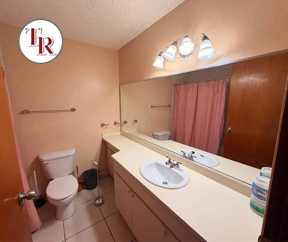 3 bed, 2.0 bath, 800 sqft, $1,800 — Photo 4